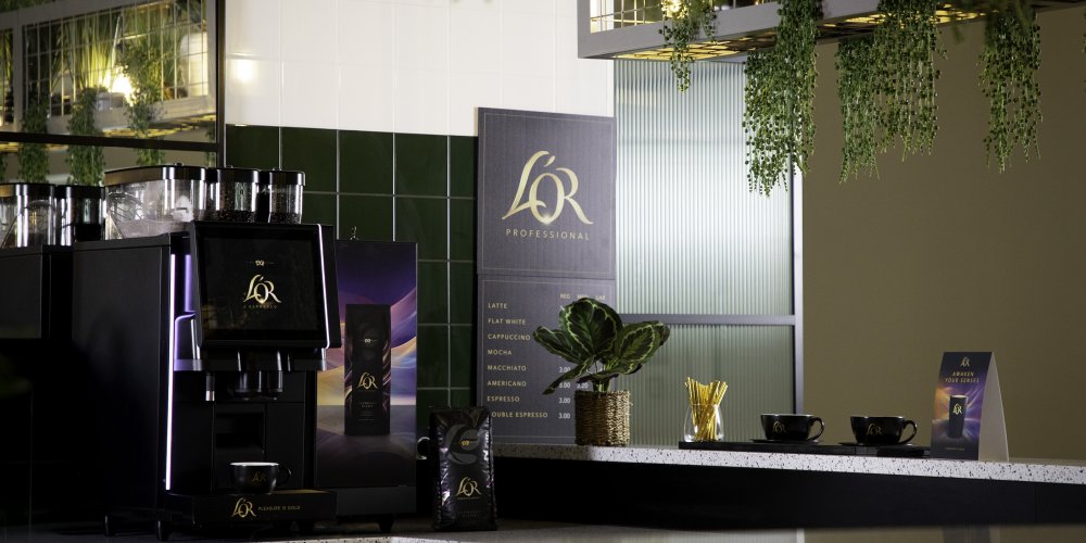 ELEVATE YOUR CUSTOMERS COFFEE EXPERIENCE WITH THE NEW PREMIUM BEAN-TO-CUP SOLUTION FROM L’OR